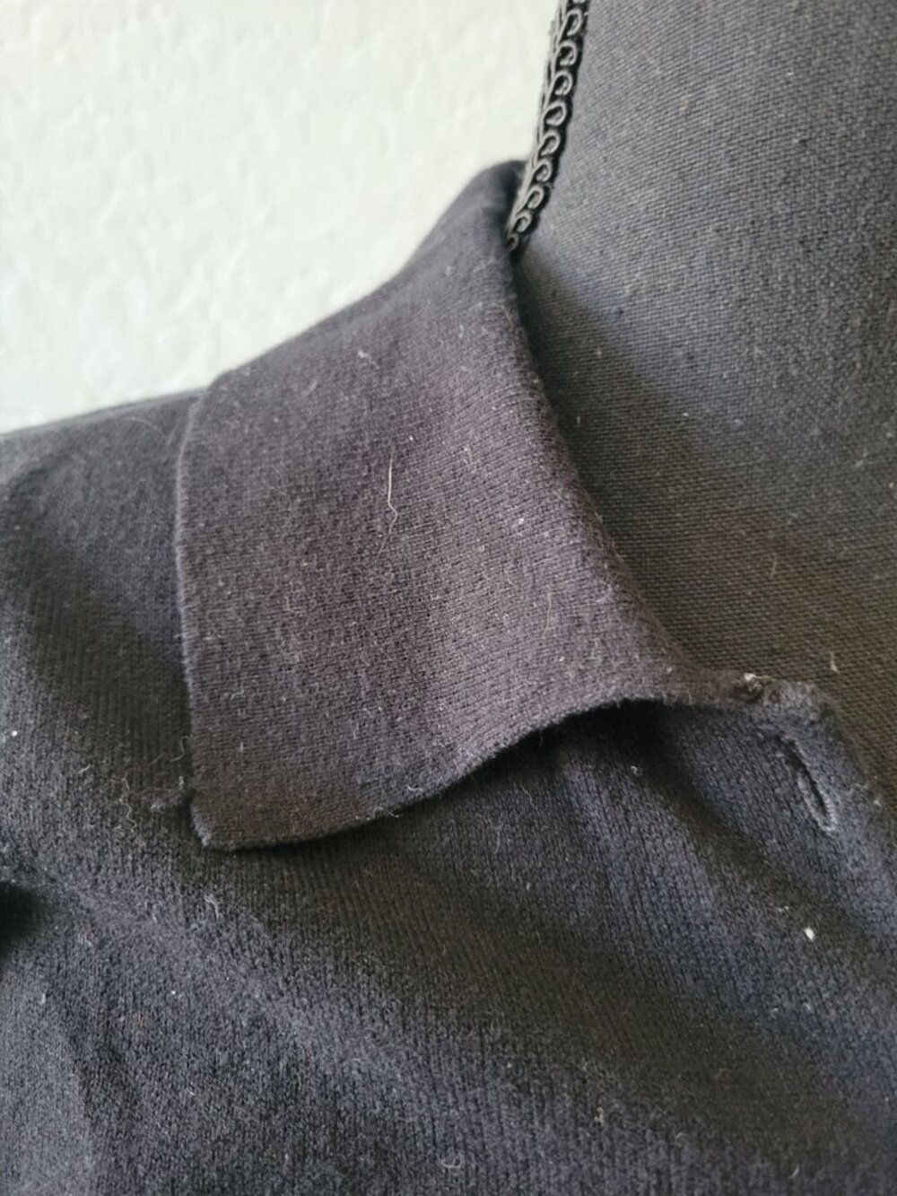 CeCe Collared Black Short Sleeve Pearl V Neck Sweater Size XL Preppy Office Wear - Picture 3 of 11